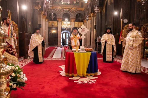 Parastas pentru eroii Revoluţiei române la Catedrala Patriarhală Poza 238974