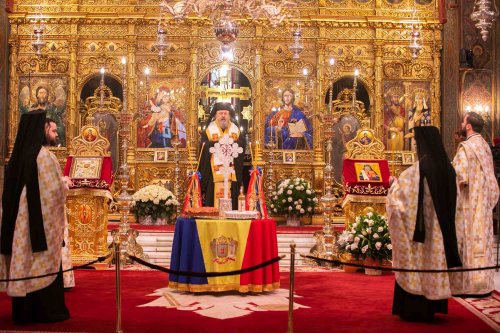 Parastas pentru eroii Revoluţiei române la Catedrala Patriarhală Poza 238988