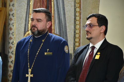 Patriarhul României a primit mai multe cete de colindători Poza 239088