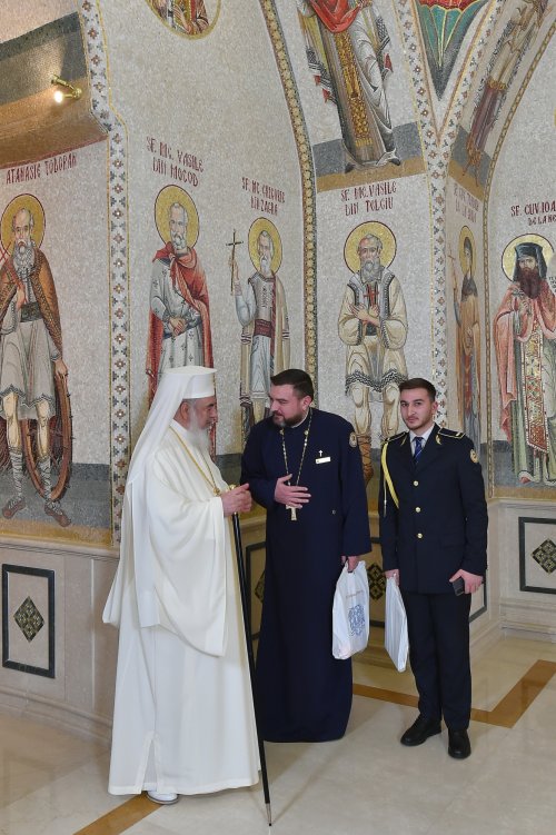 Patriarhul României a primit mai multe cete de colindători Poza 239091
