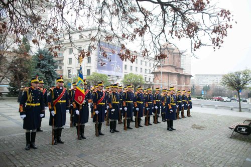 Popasuri de pomenire pentru eroii Revoluției în Capitală Poza 238995