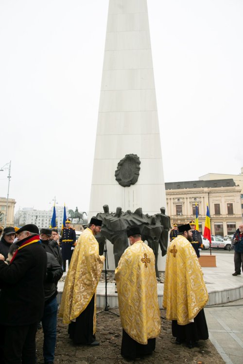 Popasuri de pomenire pentru eroii Revoluției în Capitală Poza 238996