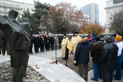 Popasuri de pomenire pentru eroii Revoluției în Capitală Poza 239003