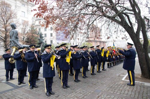 Popasuri de pomenire pentru eroii Revoluției în Capitală Poza 239020