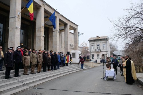 Popasuri de pomenire pentru eroii Revoluției în Capitală Poza 239029