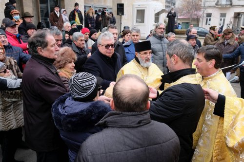 Popasuri de pomenire pentru eroii Revoluției în Capitală Poza 239042