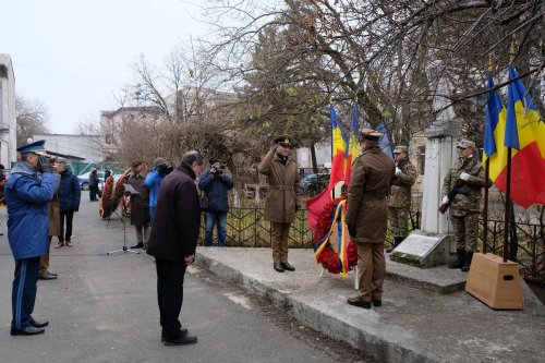 Popasuri de pomenire pentru eroii Revoluției în Capitală Poza 239043