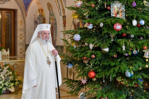 Nașterea Domnului vestită după datină la Reședința Patriarhală Poza 239231