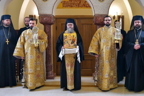 Nașterea Domnului vestită după datină la Reședința Patriarhală Poza 239234