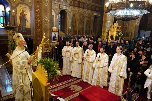 Sărbătoarea Nașterii Domnului la Catedrala Arhiepiscopală din Târgoviște Poza 239411