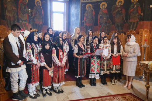 Sărbătoarea Asociației femeilor ortodoxe din Buzău și Vrancea Poza 239561