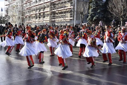Festivalul sărbătorilor de iarnă și al tradițiilor din inima Bucovinei Poza 239683