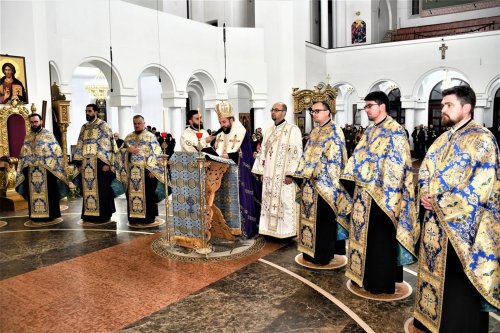 Binecuvântare pentru credincioși la Catedrala Episcopală din Caransebeș Poza 240022