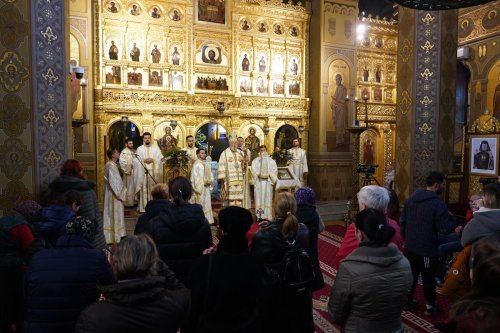 Noul an la Catedrala Arhiepiscopală din Târgoviște  Poza 239998