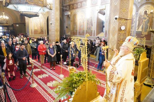 Noul an la Catedrala Arhiepiscopală din Târgoviște  Poza 240003