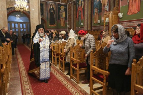 Slujbe de Anul Nou la Catedrala Arhiepiscopală din Buzău Poza 240058