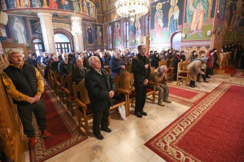Slujbe de Anul Nou la Catedrala Arhiepiscopală din Buzău Poza 240062