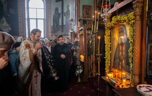 Cinstirea Sfântului Serafim de Sarov la biserica sa din Capitală Poza 240087