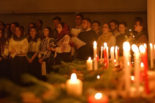 Peste 150 de studenți au întâmpinat noul an la Mănăstirea Putna Poza 240102