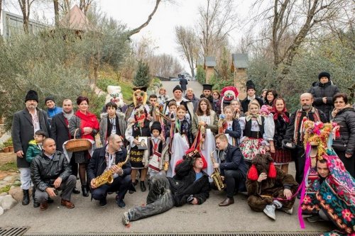 Anul Nou cu datini și obiceiuri românești în Italia  Poza 240242