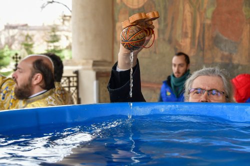 Sfințirea apei în ajunul Bobotezei la Catedrala Patriarhală Poza 240239