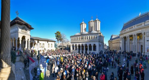 „Arătarea Sfintei Treimi față de neamul omenesc” Poza 240409