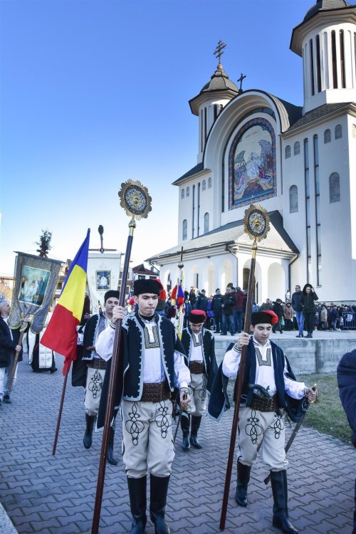 Tradiții de Bobotează la Drobeta-Turnu Severin Poza 240684