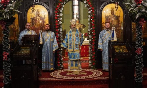Liturghie arhierească la Catedrala Arhiepiscopală din Alba Iulia Poza 240712