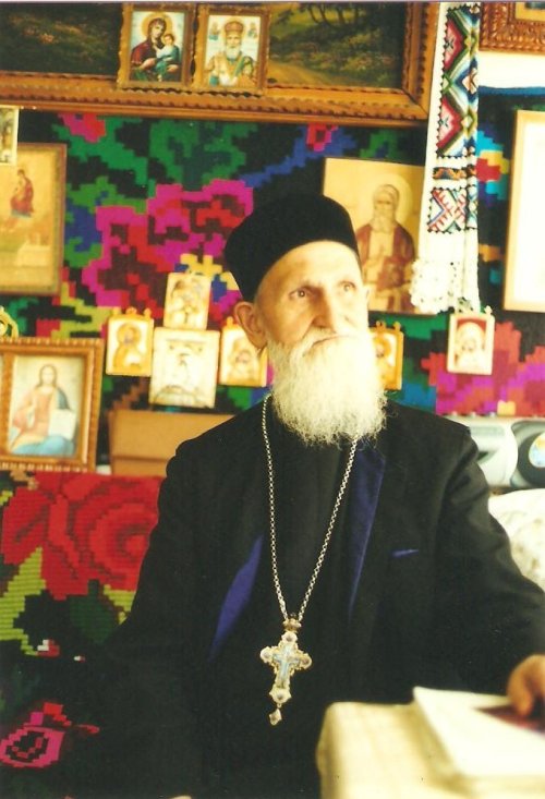 Părintele Serafim Man, „stâlpul de foc al Rohiei” Poza 241005