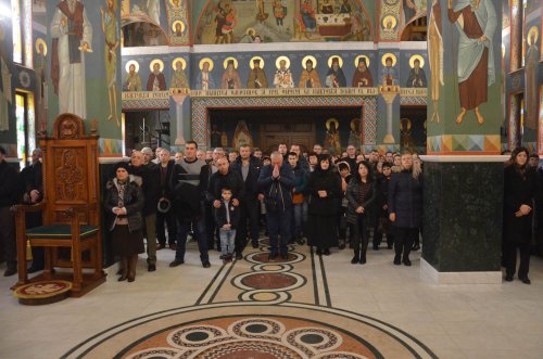 Slujire arhierească la Mănăstirea Izbuc, judeţul Bihor Poza 241936