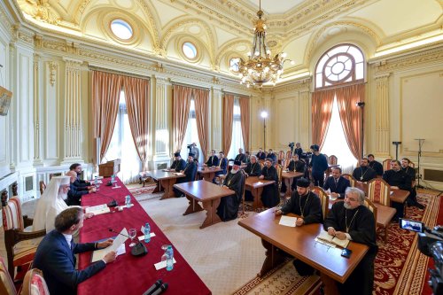 Simpozion științific dedicat Unirii Principatelor Române la Palatul Patriarhiei Poza 242073