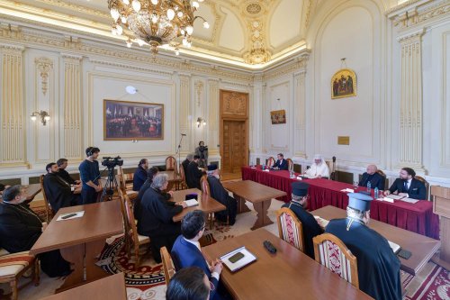 Simpozion științific dedicat Unirii Principatelor Române la Palatul Patriarhiei Poza 242082