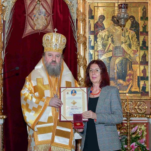 Sfântul Ierarh Grigorie Teologul, cinstit în București Poza 242557