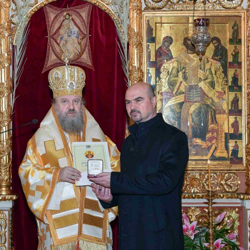 Sfântul Ierarh Grigorie Teologul, cinstit în București Poza 242559