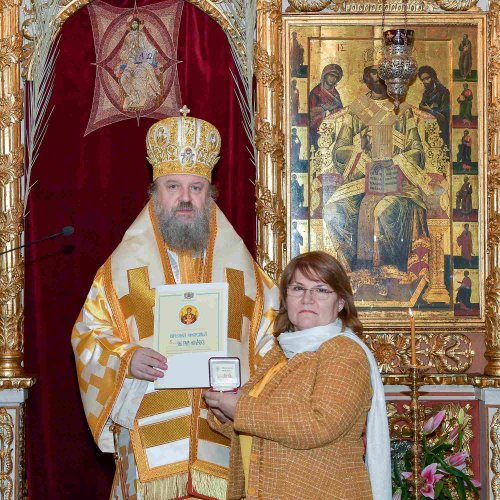 Sfântul Ierarh Grigorie Teologul, cinstit în București Poza 242561