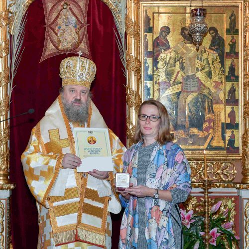 Sfântul Ierarh Grigorie Teologul, cinstit în București Poza 242563