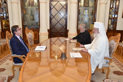 Ambasadorul Regatului Spaniei la București în vizită la Patriarhia Română Poza 242657