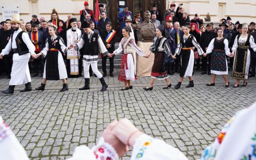 Sărbătoare la Alba Iulia cu ocazia Zilei Unirii Principatelor Române Poza 242614