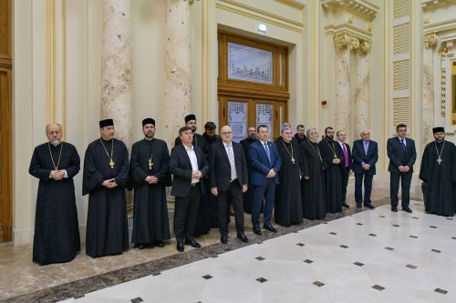 Adunarea eparhială a Arhiepiscopiei Bucureștilor în şedinţă anuală de lucru Poza 242820