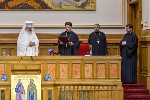 Adunarea eparhială a Arhiepiscopiei Bucureștilor în şedinţă anuală de lucru Poza 242862