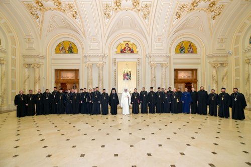 Adunarea eparhială a Arhiepiscopiei Bucureștilor în şedinţă anuală de lucru Poza 242866
