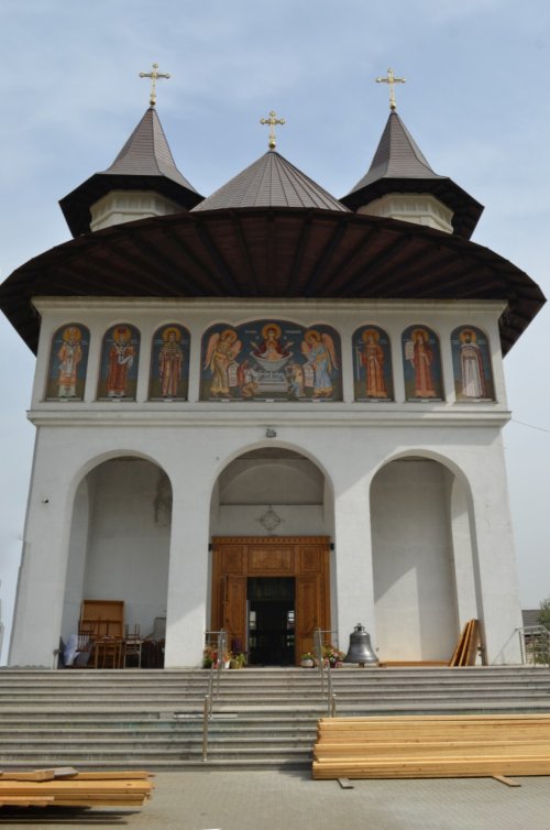 Biserica politehniştilor din Chişinău, ocrotită de Sfinţii Trei Ierarhi Poza 242343