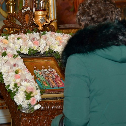 Înnoirea iconostasului Bisericii „Sfântul Vasile” din Ploiești Poza 243173