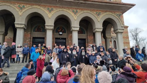 Sărbătoarea ocrotitorilor spirituali ai Catedralei Mitropolitane din Timișoara Poza 243340