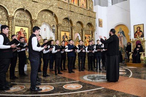 Teologii din Caransebeș și‑au cinstit ocrotitorii Poza 243390