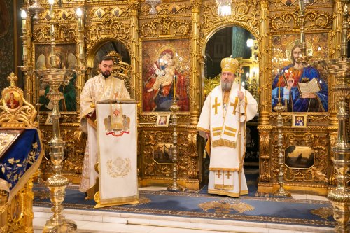 Praznicul Întâmpinării Domnului la Catedrala Patriarhală Poza 243525
