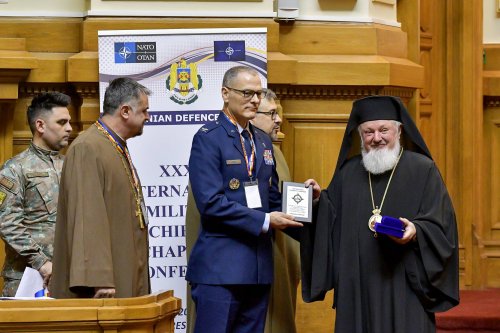 Conferință internațională a capelanilor militari la Palatul Patriarhiei Poza 244030