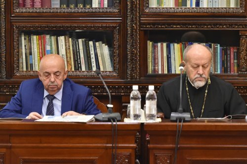 Întrunirea membrilor Consiliului Naţional Bisericesc la Reşedinţa Patriarhală Poza 243968