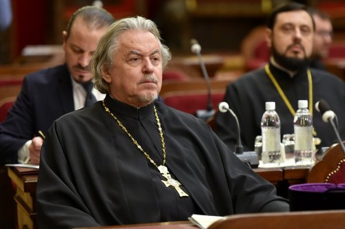 Întrunirea membrilor Consiliului Naţional Bisericesc la Reşedinţa Patriarhală Poza 243973