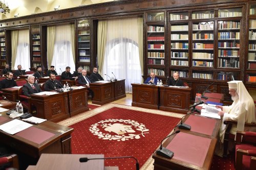 Întrunirea membrilor Consiliului Naţional Bisericesc la Reşedinţa Patriarhală Poza 243978